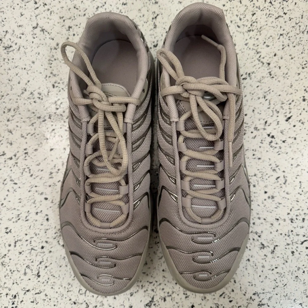 Nike Women's Athletic Sneakers in Light Taupe Gray